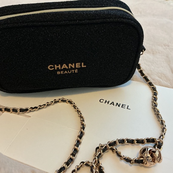 CHANEL Black Cosmetic Bag with Gold Chain - Picture 2 of 6